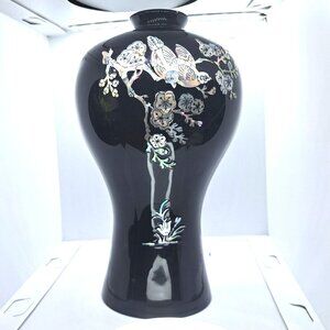 Abalone inlaid Temple vase 9" tall wood lacquer ware